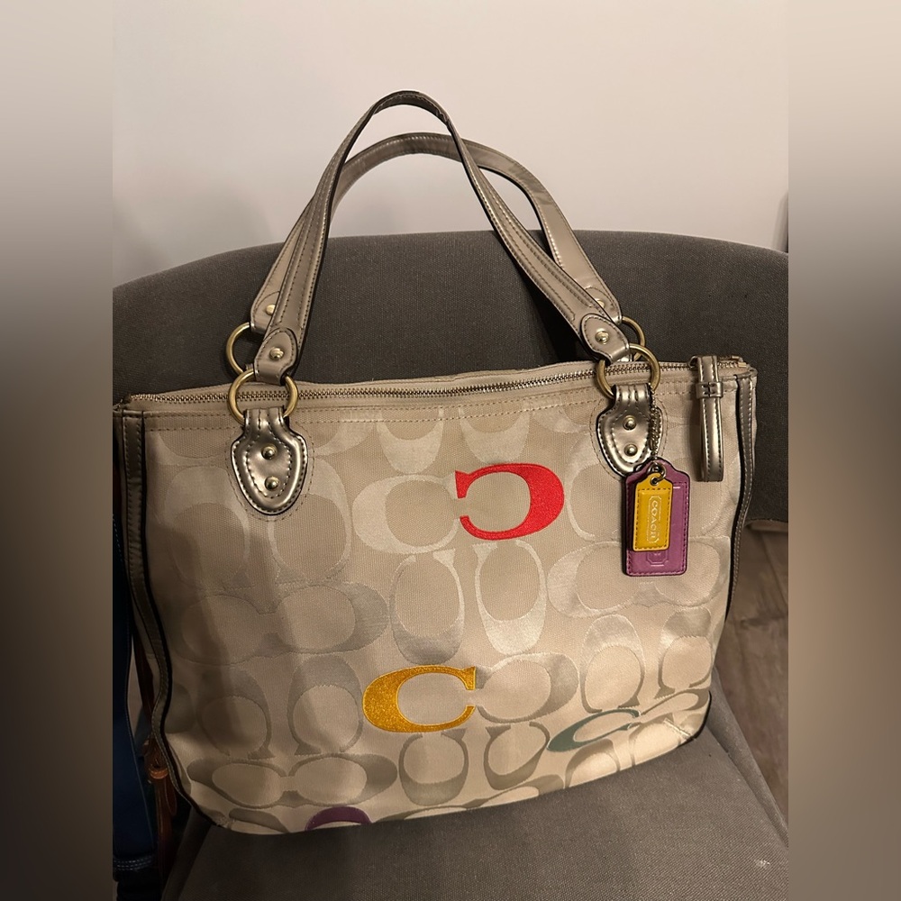 Vintage Coach Poppy Embroidered Khaki & Jacquard Shoulder Bag